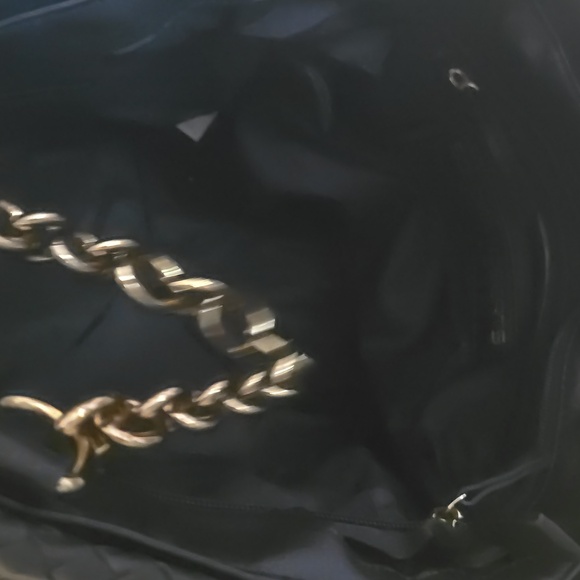 Sondra Robert's Black purse - Picture 2 of 3